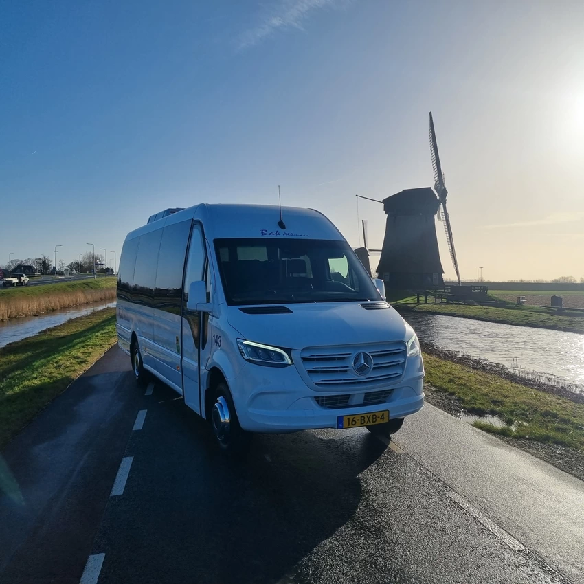 Minibus huren 15 personen met chauffeur