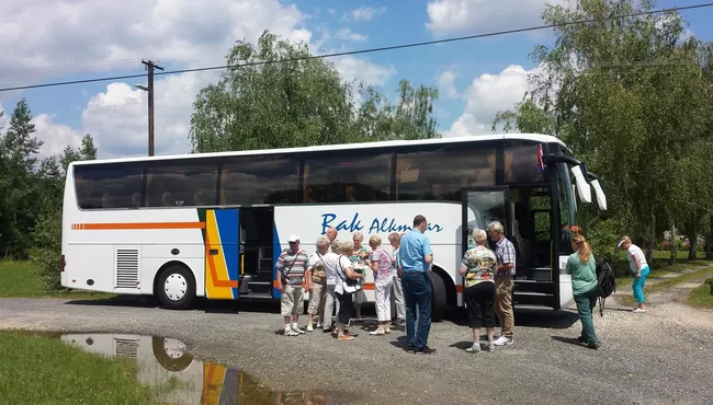 Wilt u een bus huren met chauffeur?