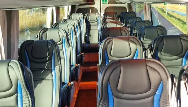 Met een kleine groep op stap? Huur een Midi bus