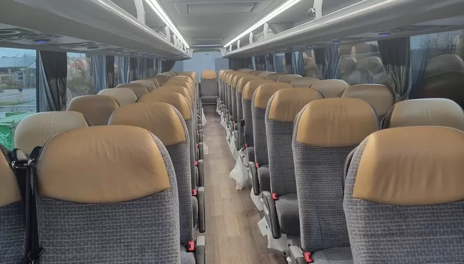 Een dubbeldekker bus huren bij Bak Reizen Alkmaar