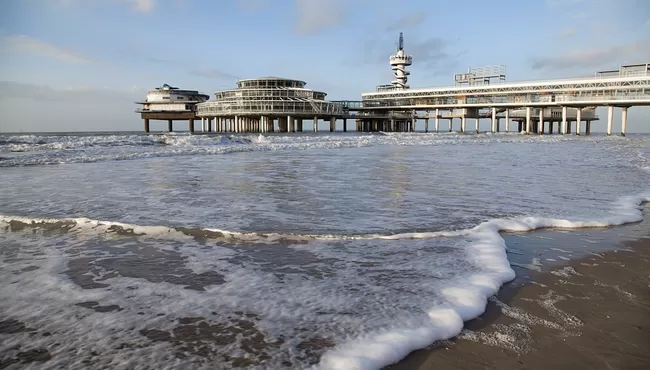Uitwaaien op het strand van Scheveningen